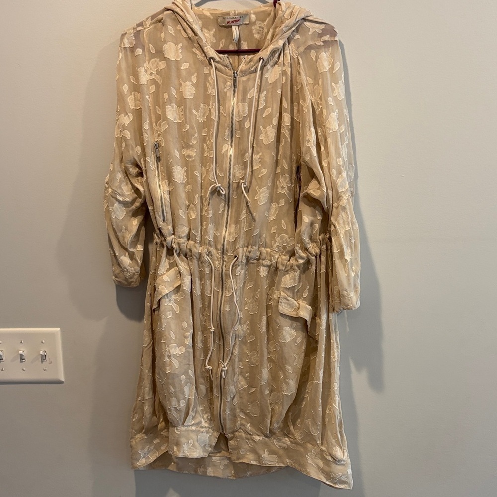 BCBGMaxAzria Cream Floral Hooded Jacket